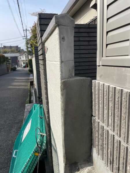 大阪府枚方市にて塗装工事〈外構ブロック塀の補修工事〉 施工前